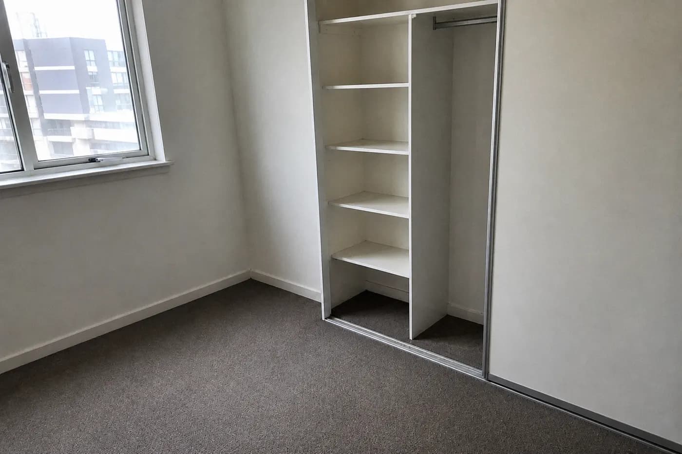 Same wardrobe after bond cleaning